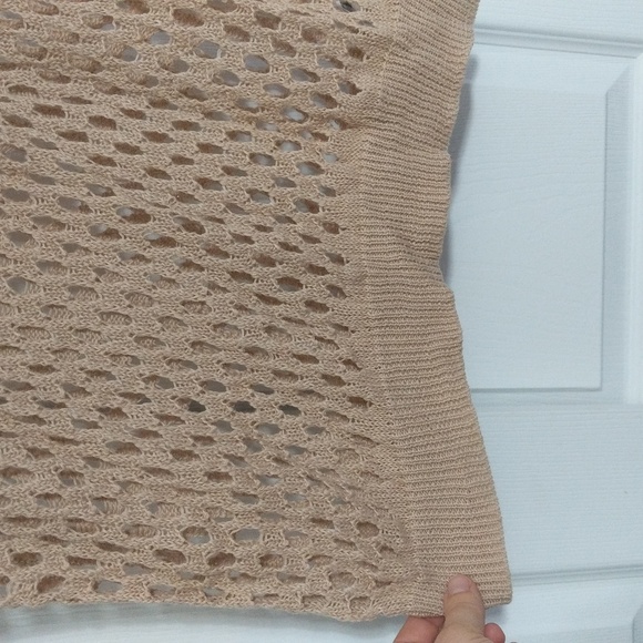 #312Forever 21 Women's Eyelet Short Sleeve Cream Sweater. Size: Medium - Picture 6 of 8